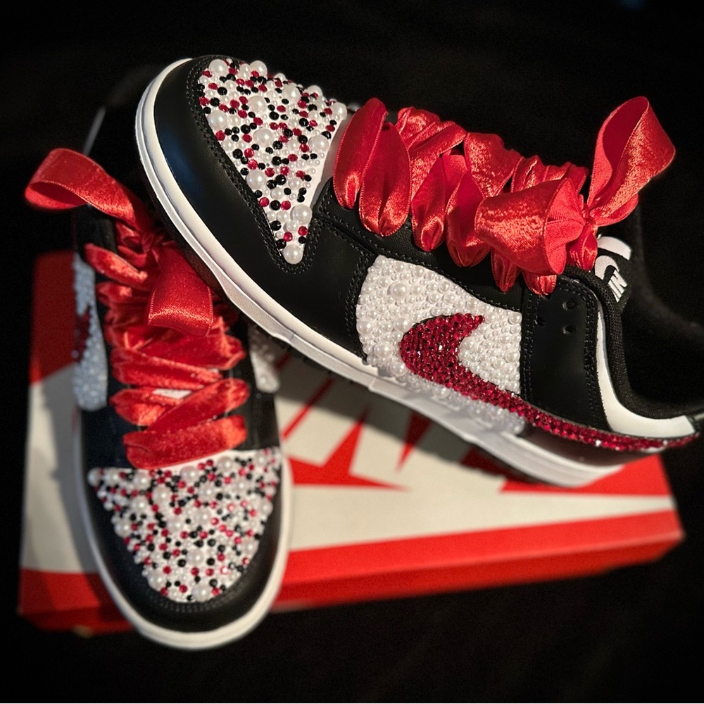 Nike Sneakers with Red and Black Beads - Picture 6 of 7